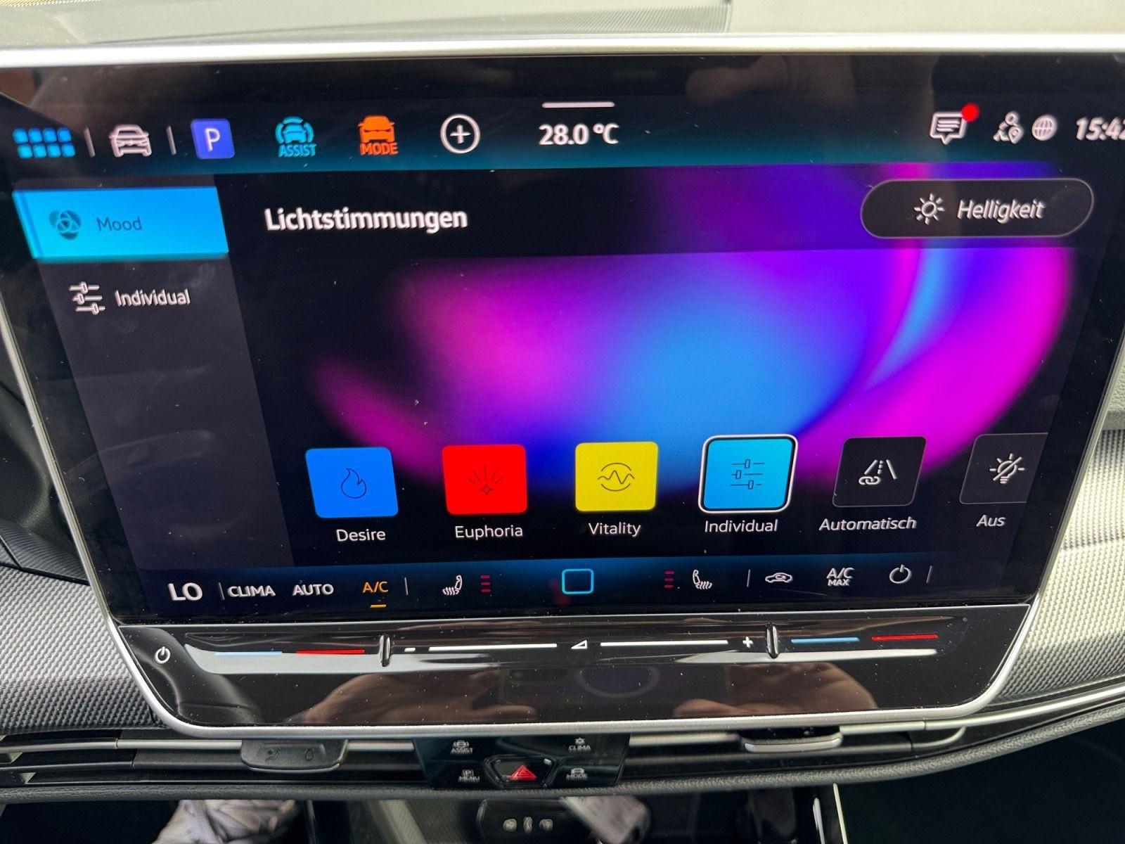 Volkswagen Golf VIII Variant R-Line 1.5 TSI APP*ACC*LED!!, миниатюра 24