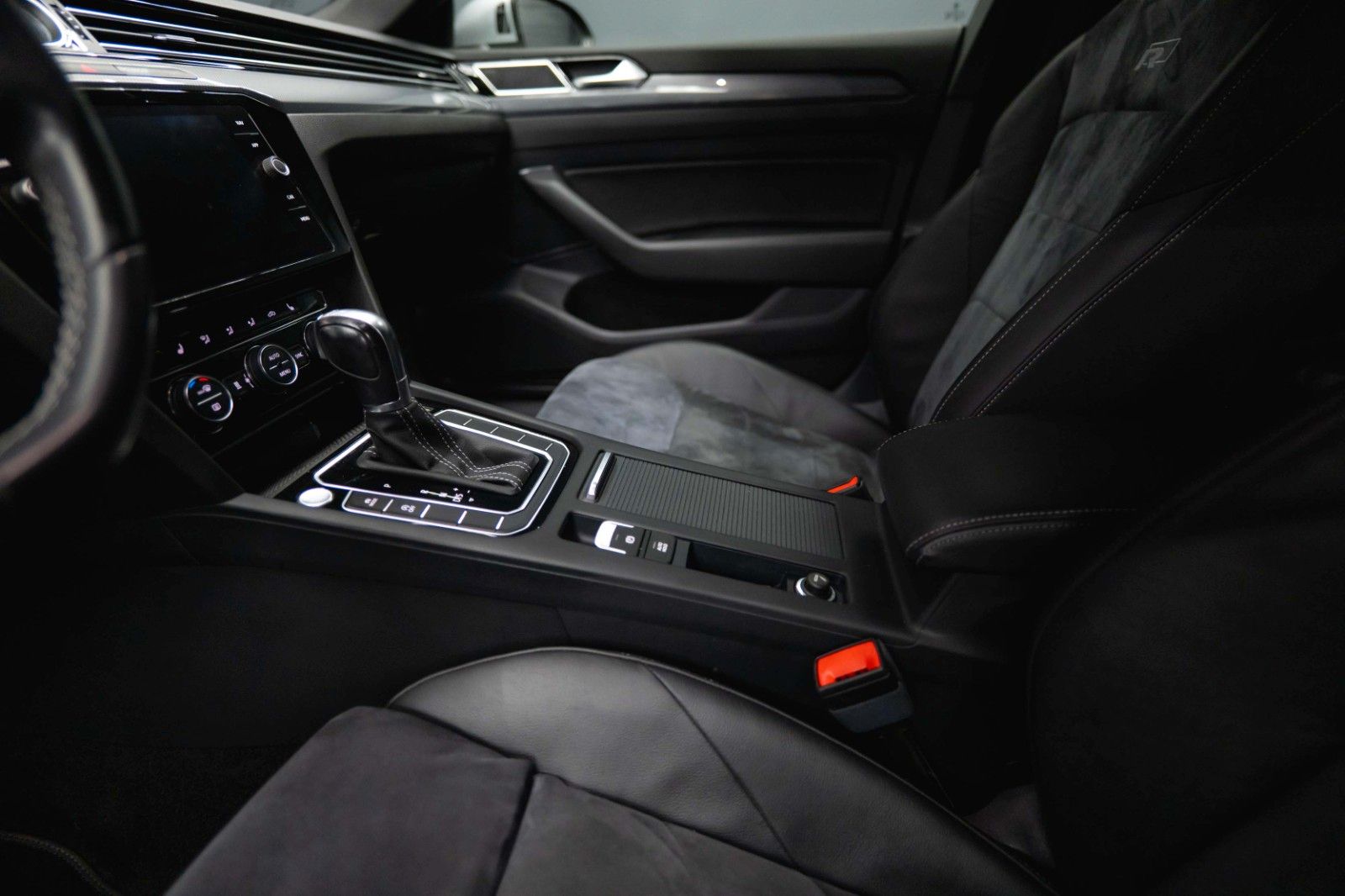 Fahrzeugabbildung Volkswagen Arteon R-Line+ 4Motion | ACC | Massage | LED