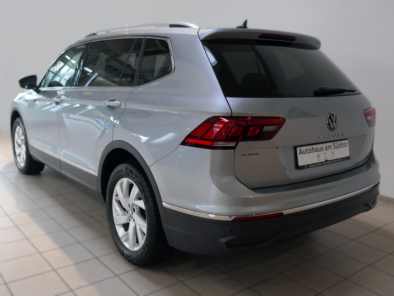Fahrzeugabbildung Volkswagen Tiguan Allspace Life 2.0 TDI | LED AHK ACC