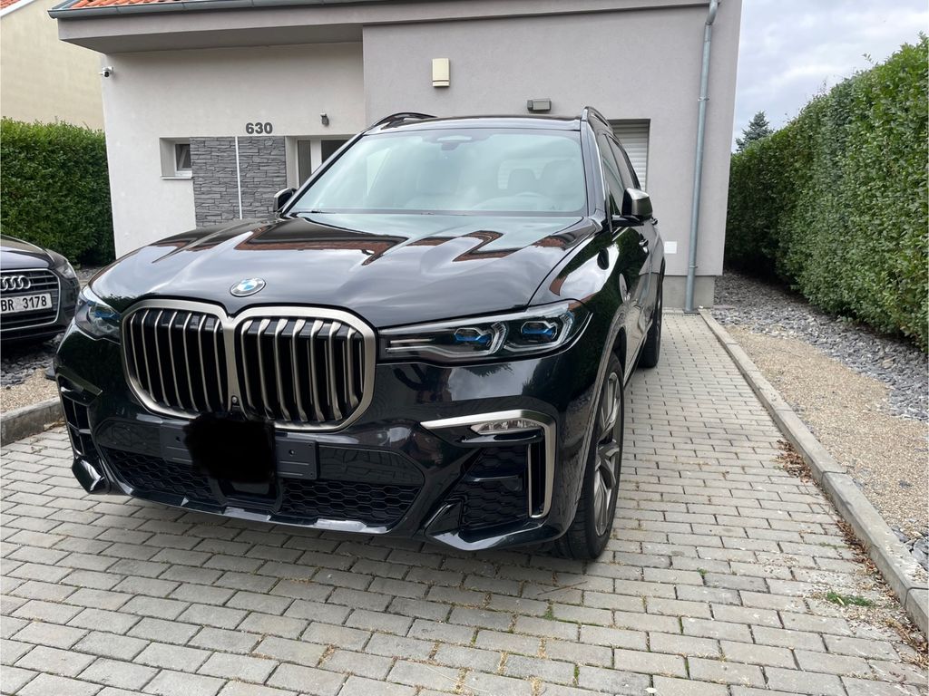 BMW X7 M50