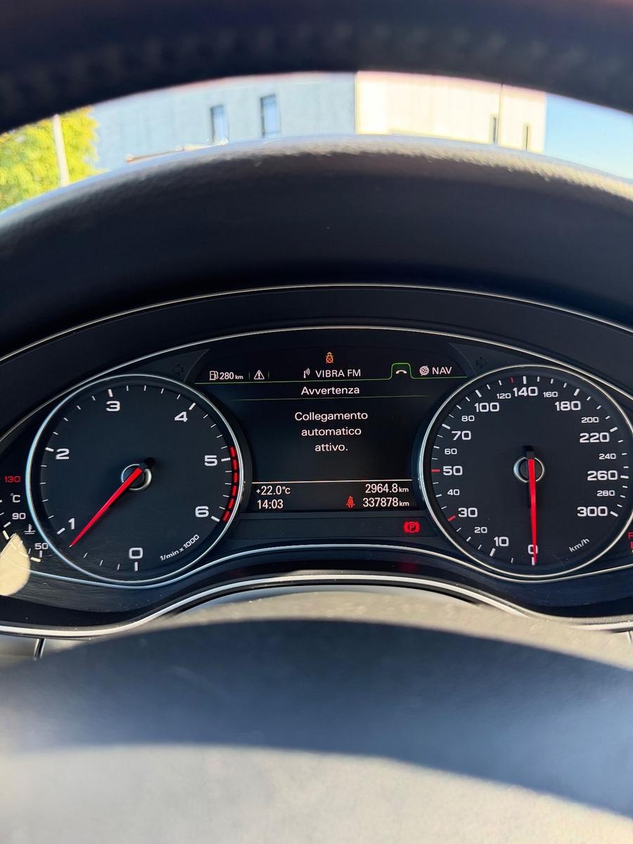 Audi A6 2014 — photo 11