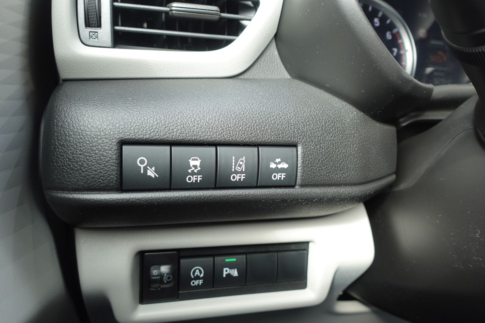 Fahrzeugabbildung Suzuki Swift Comfort 1.2,Navi,Sitzhz,Kamera,Alu,DAB,LED