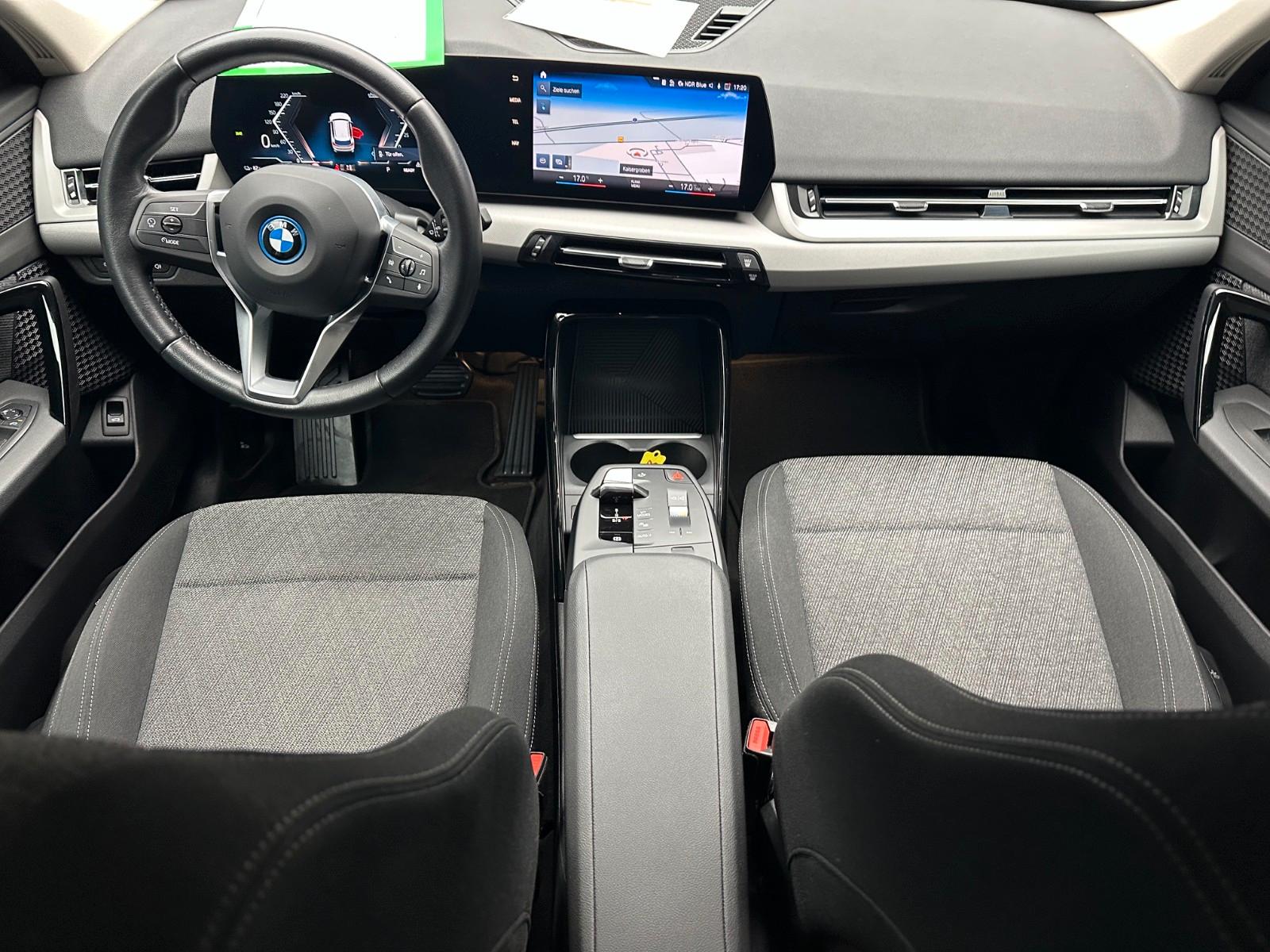 BMW iX1 xDrive30 *NAVI*KAMERA*Sitzhzg*Alexa*, миниатюра 12