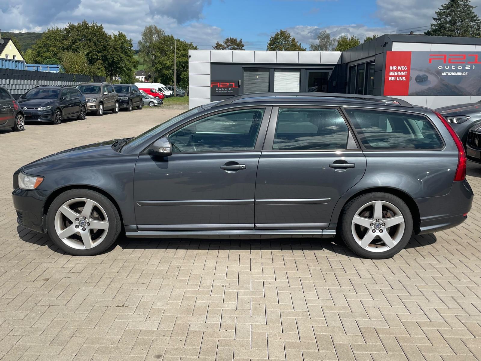 Volvo V50 1.6 D R-Design Xenon Vollleder 