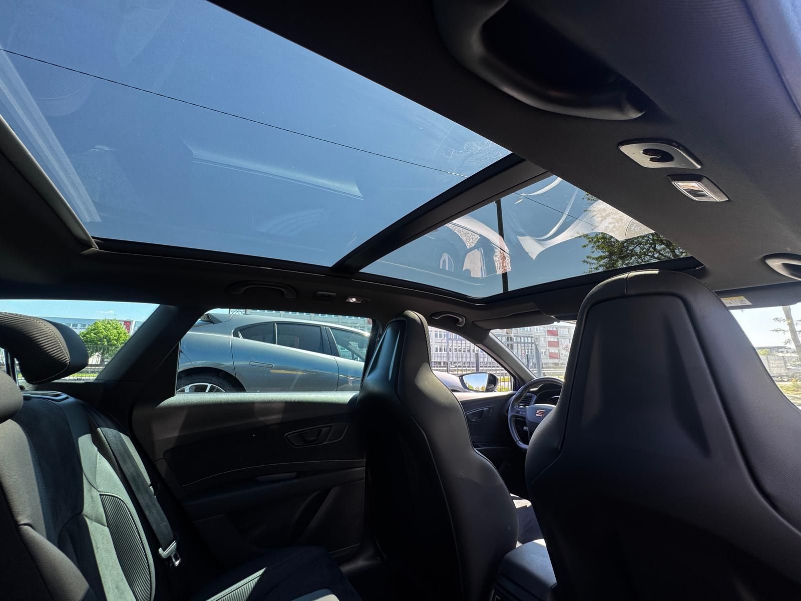 Fahrzeugabbildung SEAT Leon ST  2.0 TSI  Cupra 300 4Drive EU6d-T