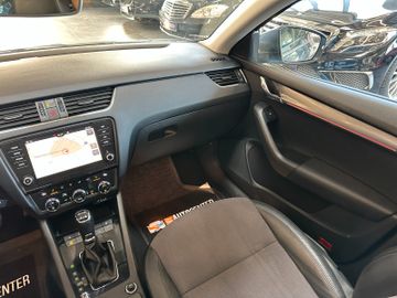 Skoda Octavia Combi *PANO*ACC*NAVI*LED*2-ZONEN*