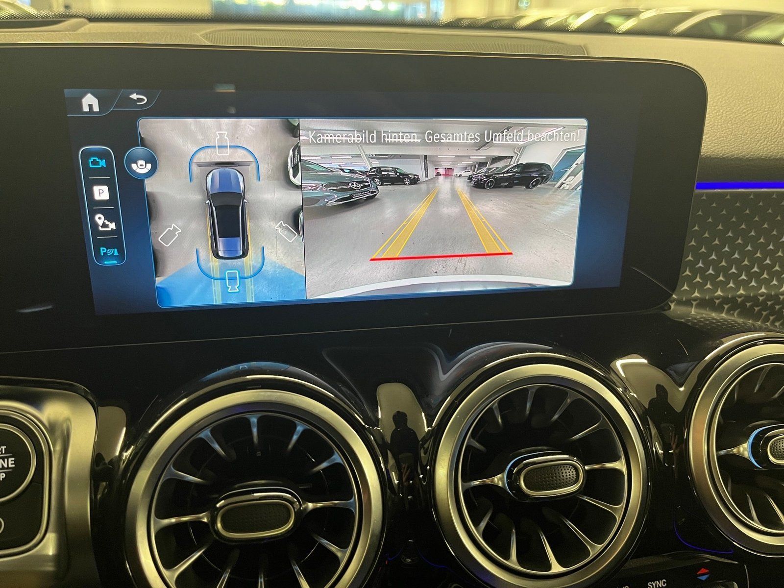 Fahrzeugabbildung Mercedes-Benz GLB 250 4M AMG Plus*Pano*HUD*360°*Multibeam*Memo