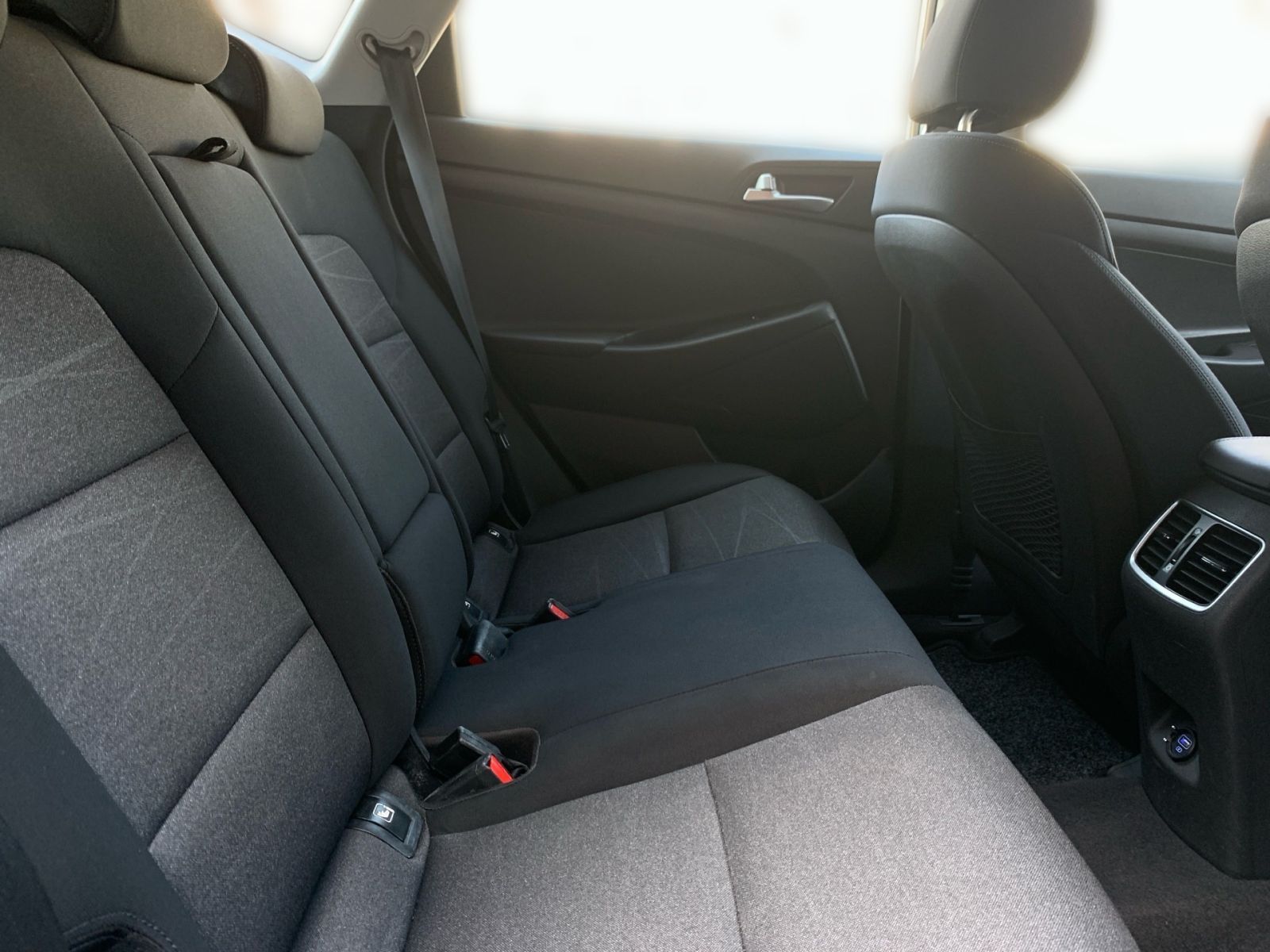 Fahrzeugabbildung Hyundai TUCSON 1.6 Advantage Navi 8xbereift