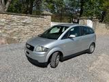 Audi A2 1.2TDI 3L das sparsame Auto - : Kleinbus, Sparsame