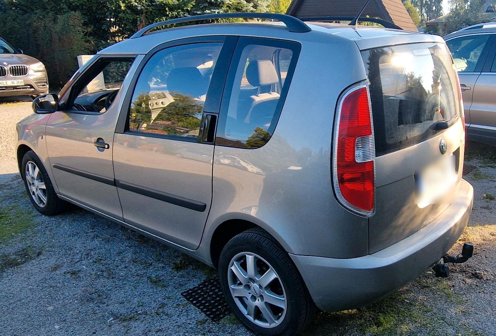 Skoda Roomster 2011 — engine 86 HP (63kW)