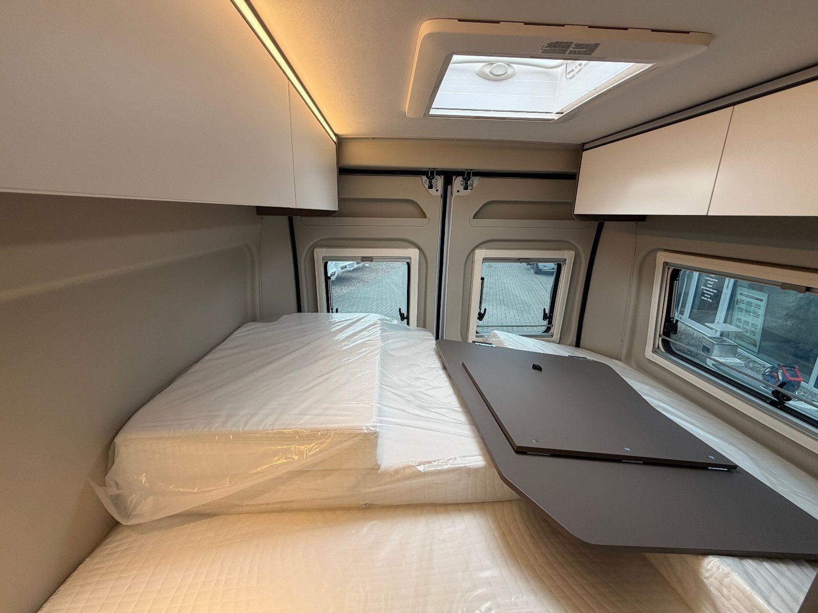 Fahrzeugabbildung LMC Innovan 603 - 70Jahre Sondermodell