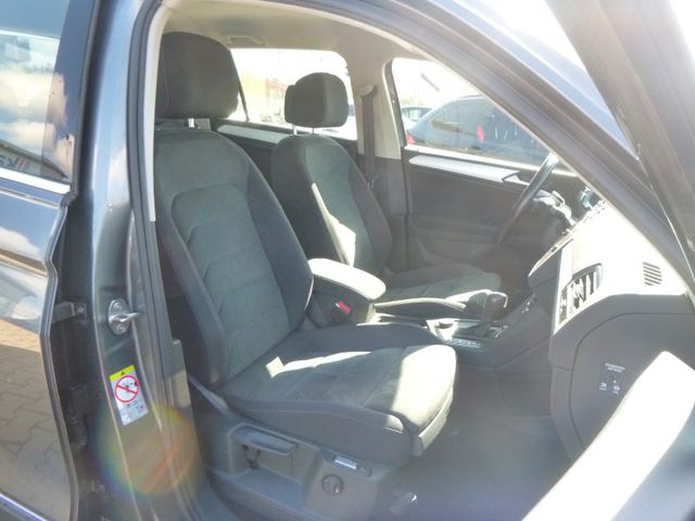 Fahrzeugabbildung Volkswagen Tiguan 2,0 TDI 4Motion >AUT/KAM/NAV/SHZ/ACC<