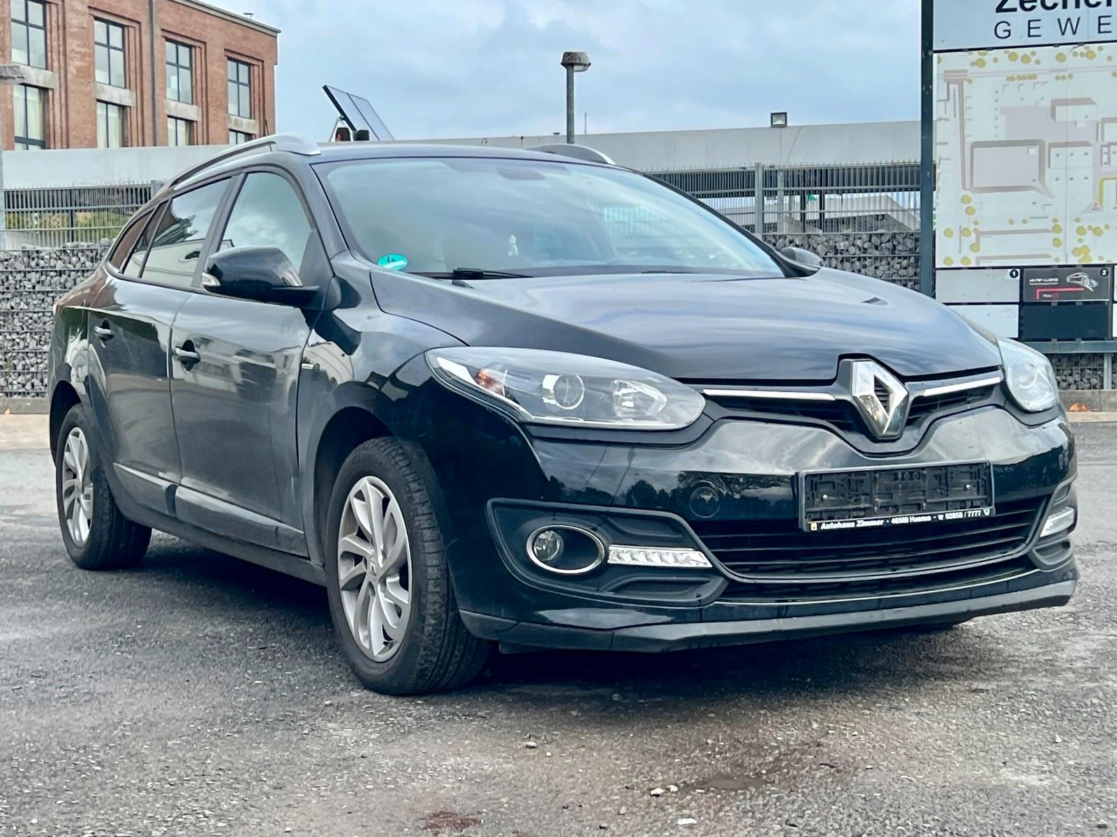Renault Megane 2015 — rear view