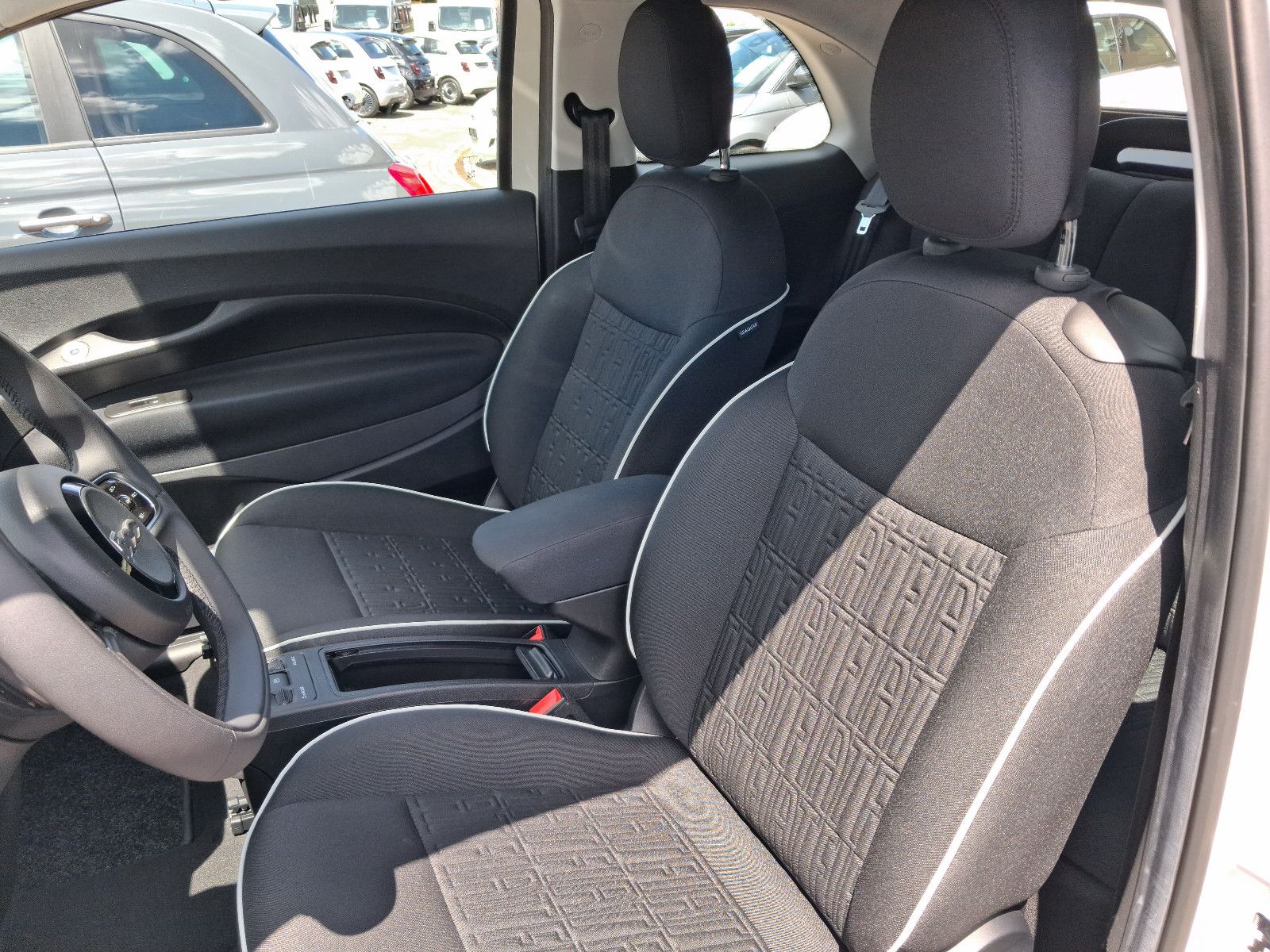 Fahrzeugabbildung Fiat 500 Cabrio E