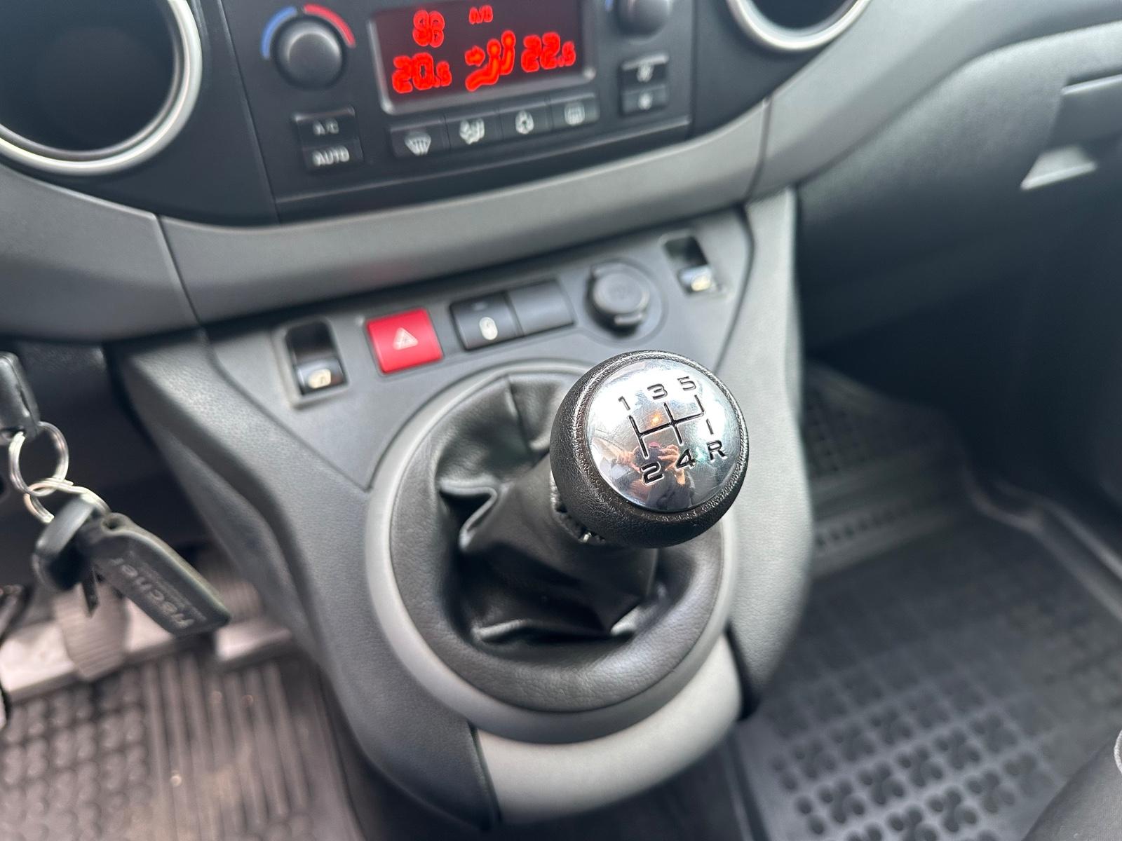 Peugeot Partner Tepee Allure Navi Zahnriemen neu!