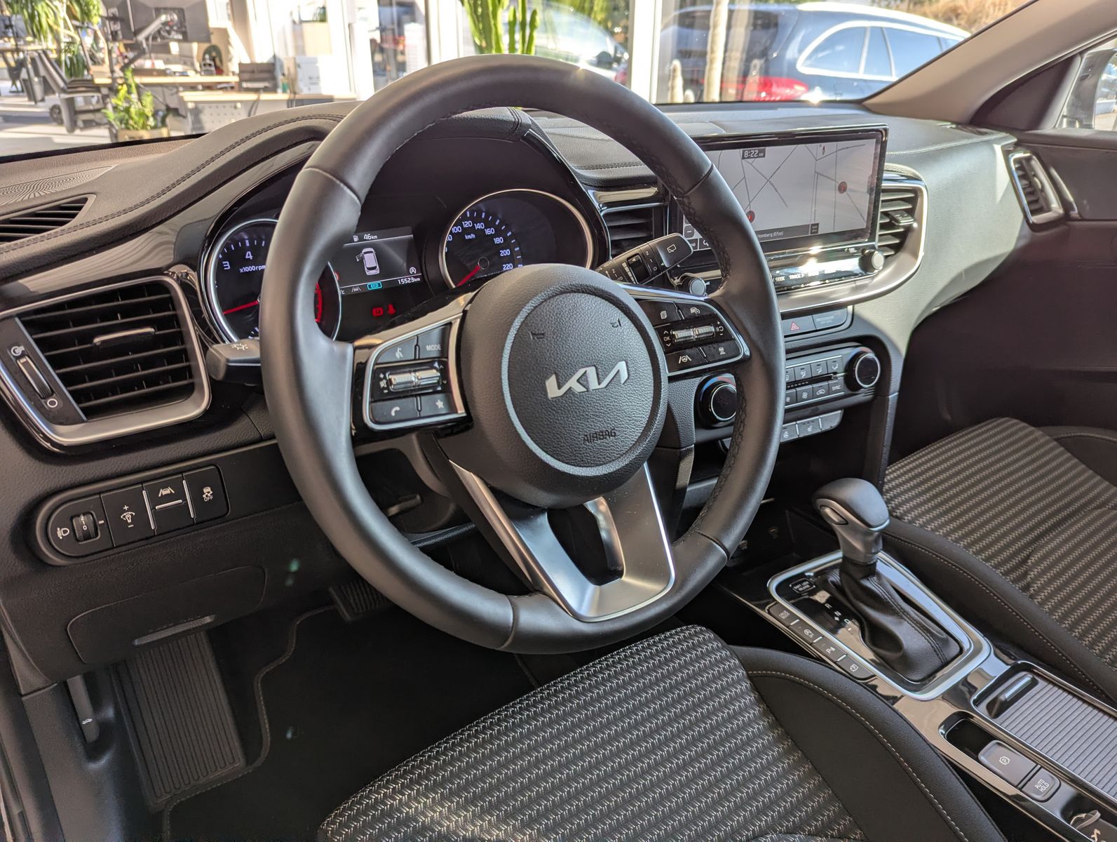Fahrzeugabbildung Kia cee'd Sportswagon 1.5 Ultim Style-Pak JBL ACC 7J