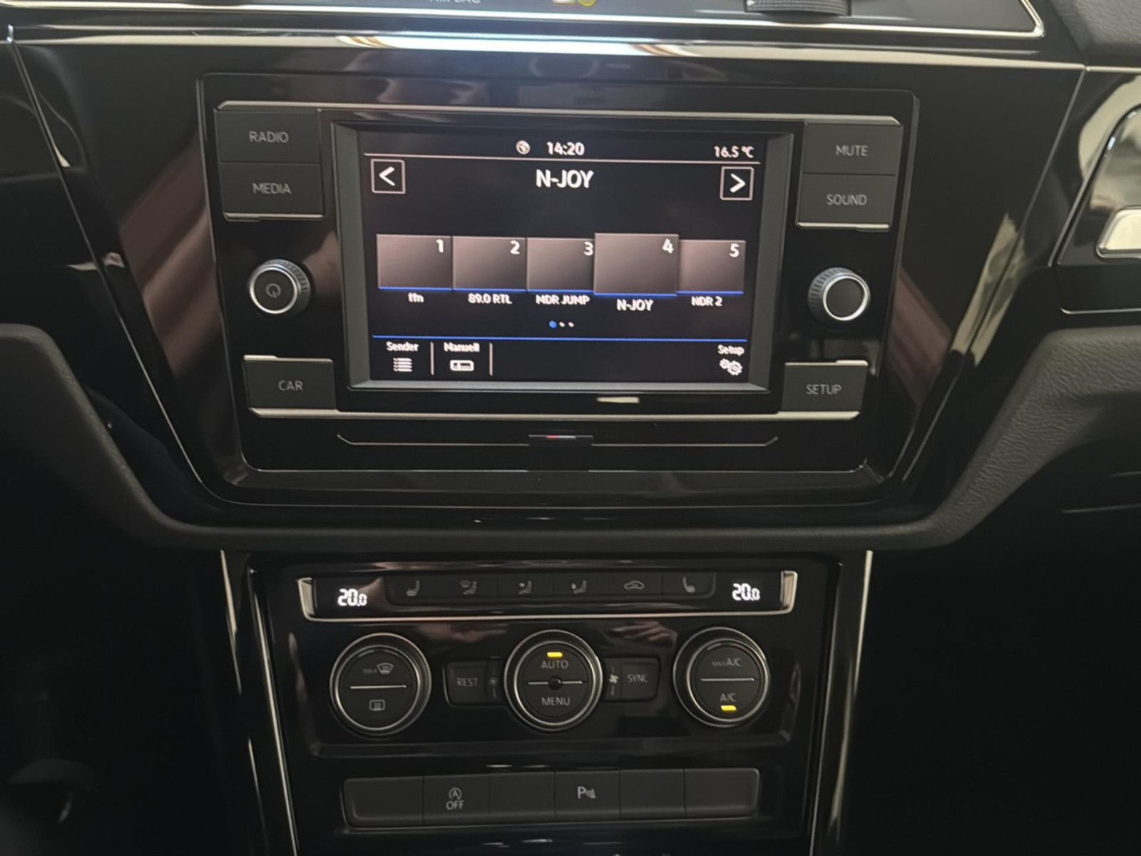 Fahrzeugabbildung Volkswagen Touran Highline BMT/Start-Stop/ Unfallfrei