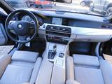 BMW M550d xDrive*HEAD UP'EGSD*HIFI*LEDER*NAVI* - BMW M550 aus 2012