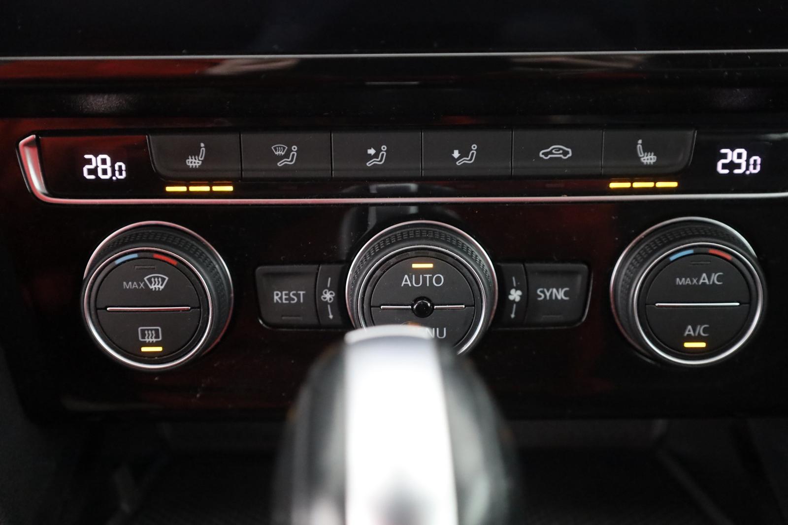 Volkswagen Passat 1.6 TDI DSG Business LED Navi ACC, миниатюра 12