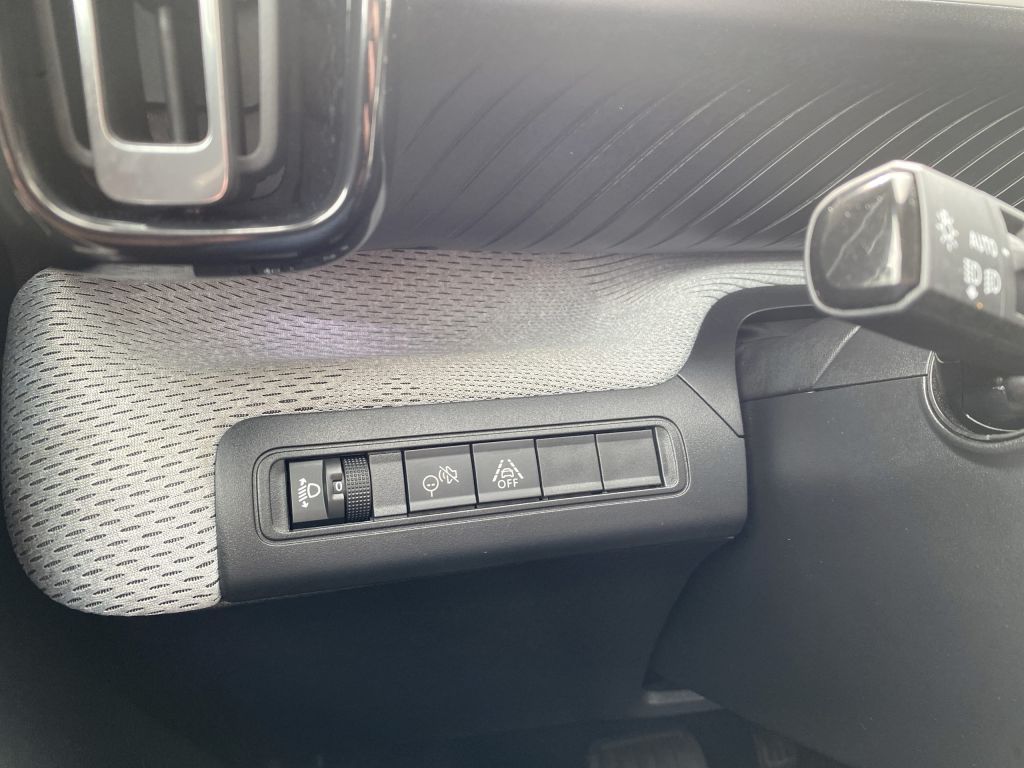 Fahrzeugabbildung Citroën e-C3 Aircross MAX *11 kW*Winter-Pak*Cam*Navi*
