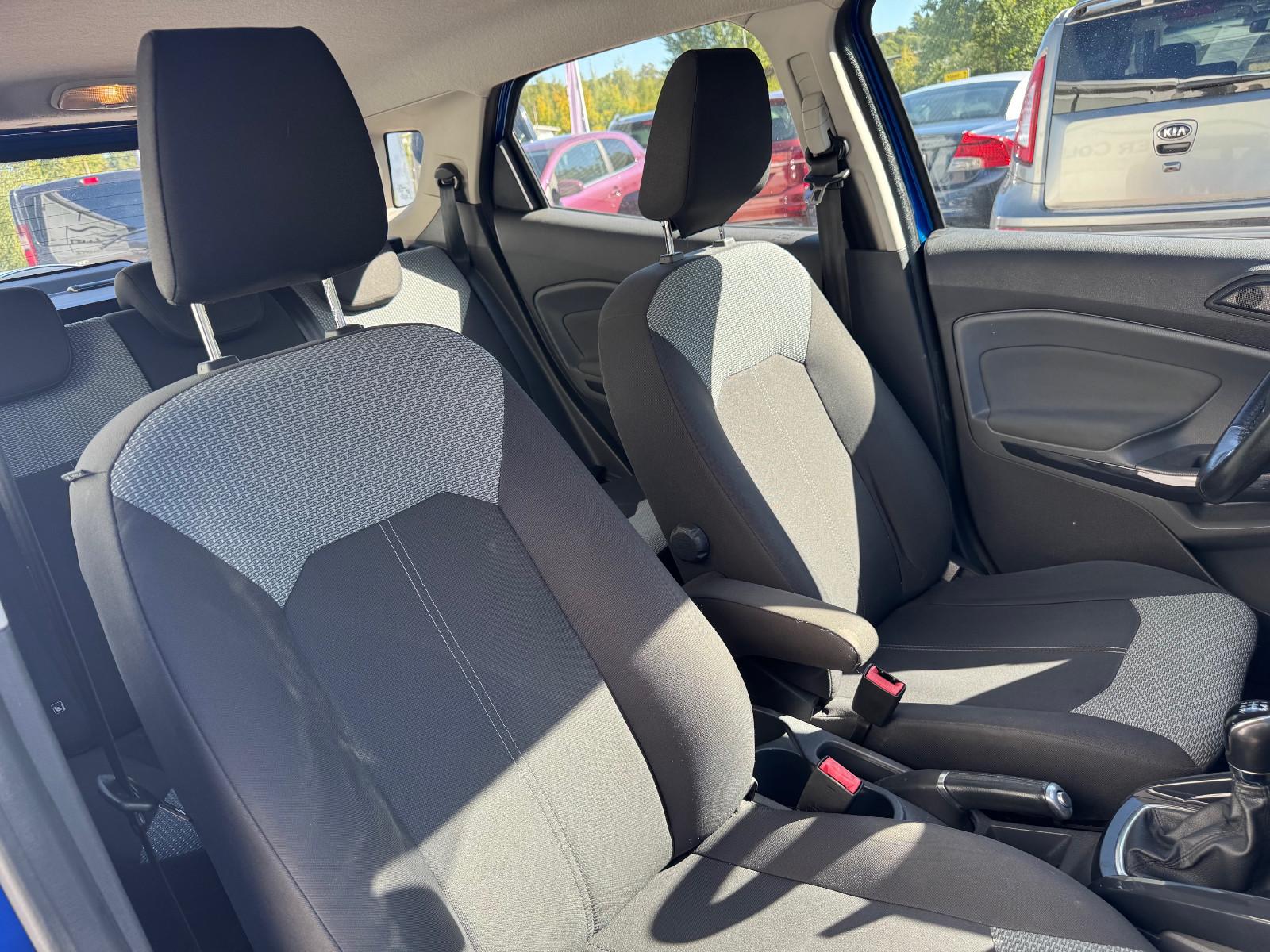 Ford EcoSport 2015 — photo 19