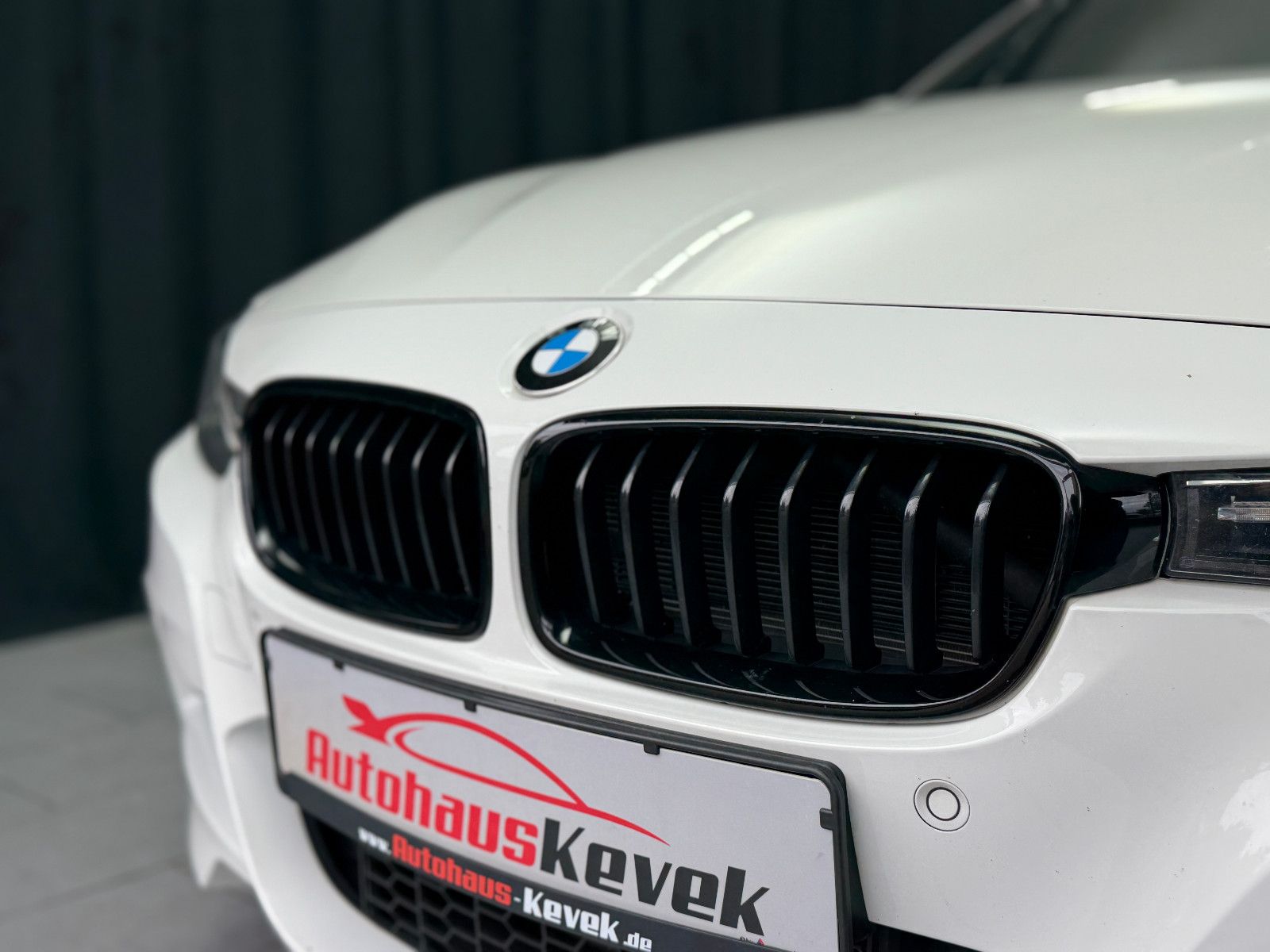 Fahrzeugabbildung BMW 340i Touring xDrive M Sport |H/K|HuD|AHK|PANO