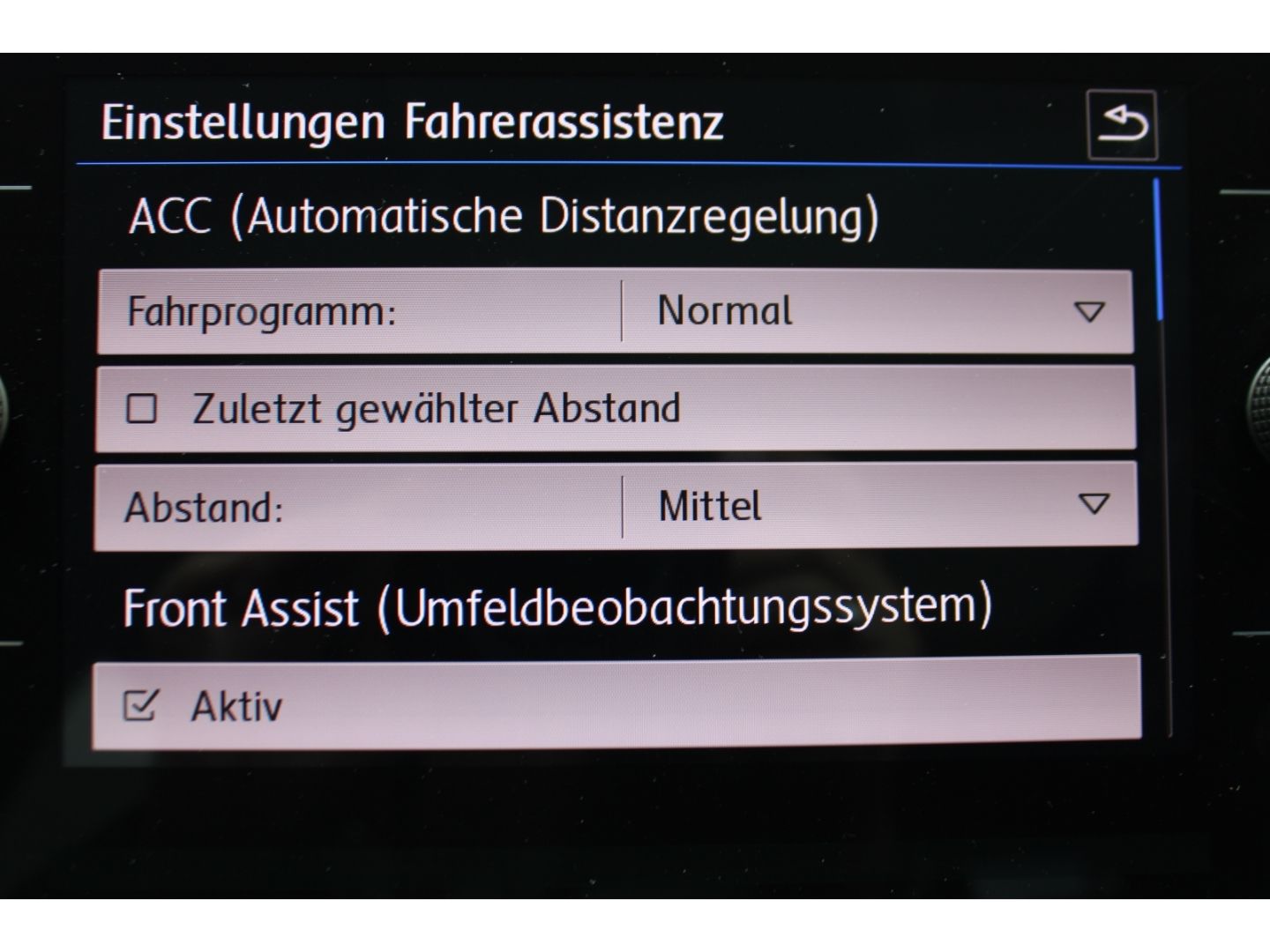 VW T-Roc 1.5 TSI Style 45 DSG ACC LED Pano RFK StHz - Image 24