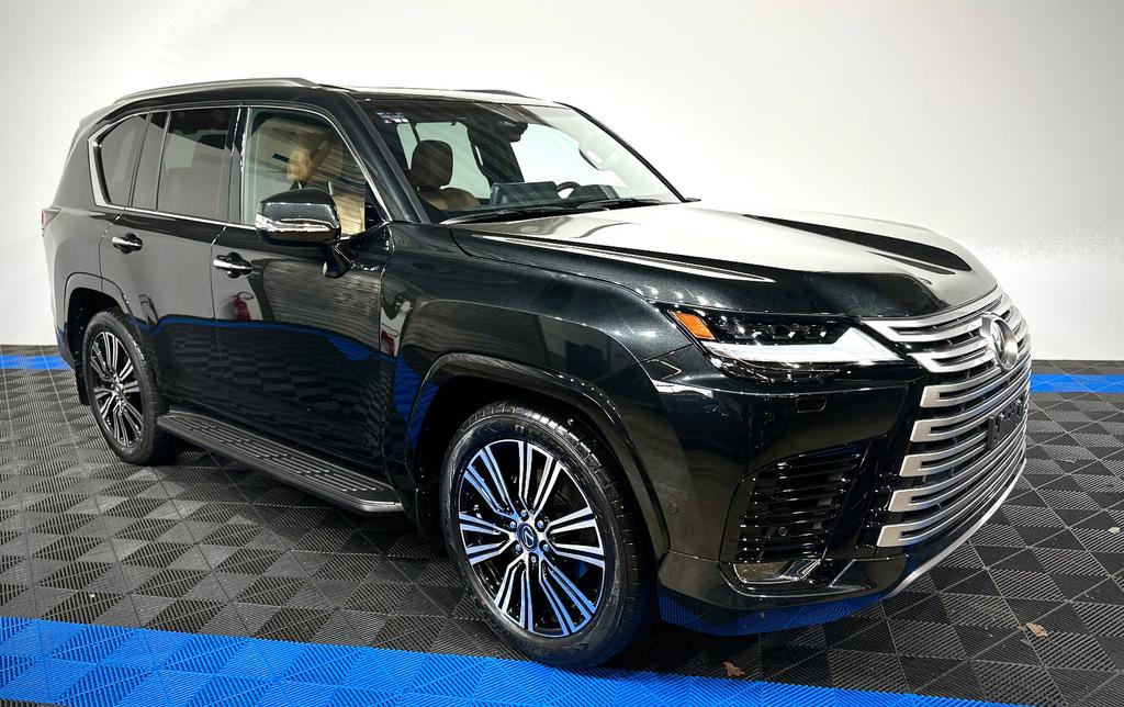 Lexus LX 700