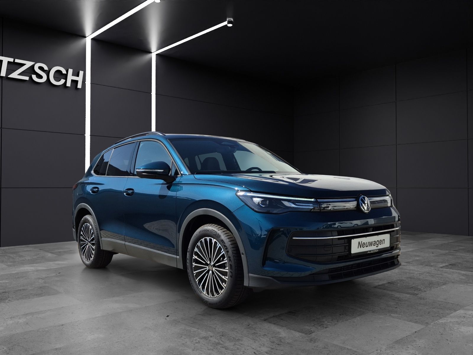 Fahrzeugabbildung Volkswagen Tiguan eTSI Life DSG LED AHK Navi AID ACC RFK SH