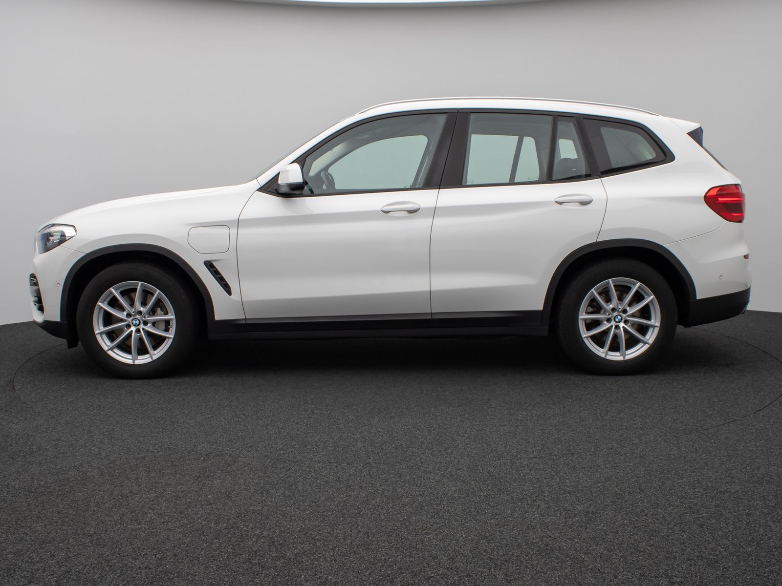 Fahrzeugabbildung BMW X3 xD30e Panorama Kamera DAB HiFi WLAN Stop&Go