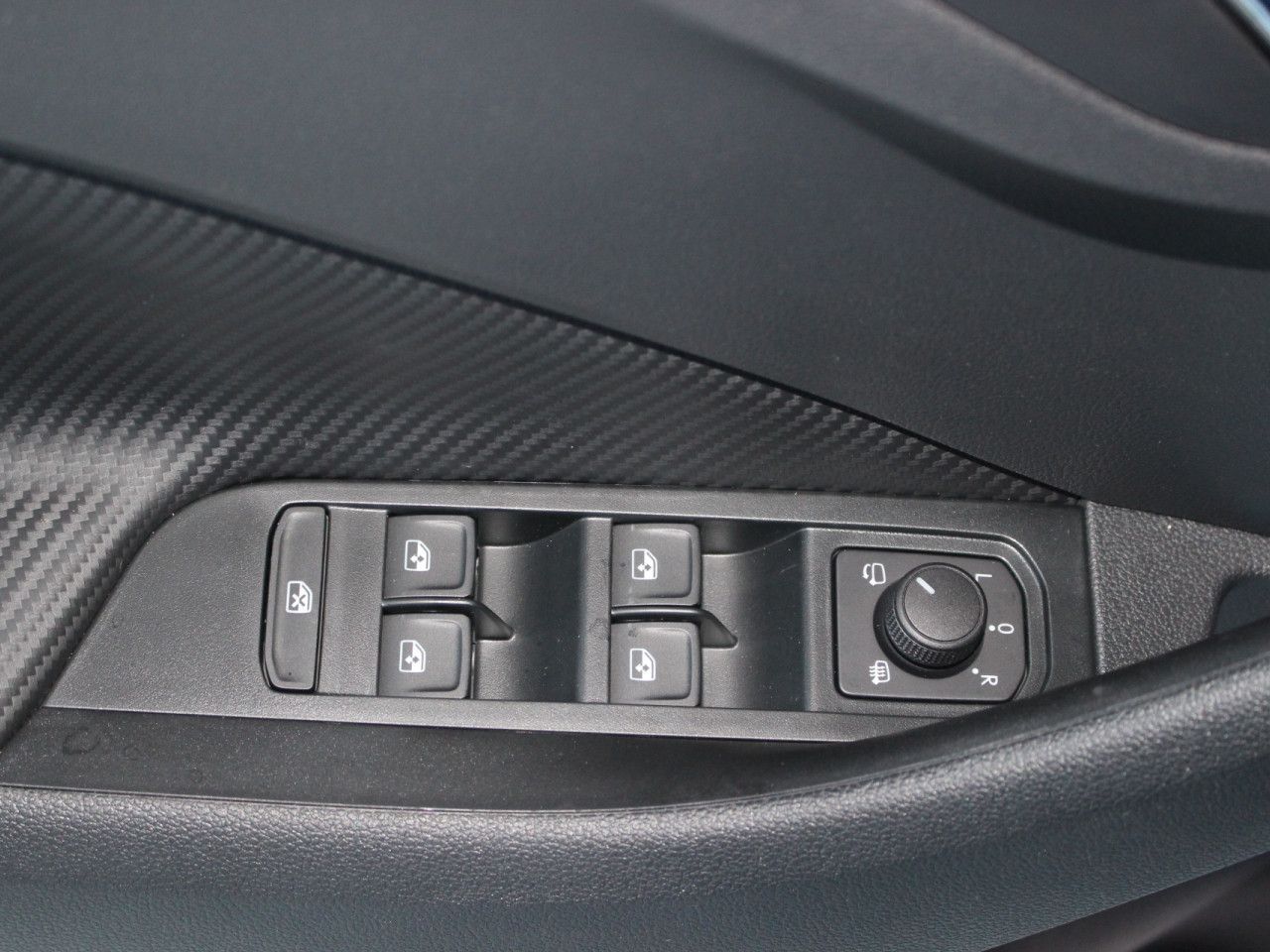 Fahrzeugabbildung SKODA Kamiq 1.5 TSI Monte Carlo Matrix/Pano/Keyless