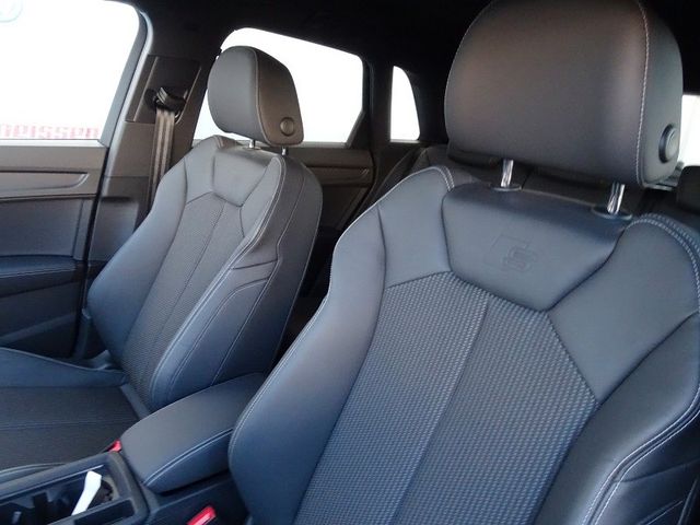 Q3 40 TFSI S Line business quattro