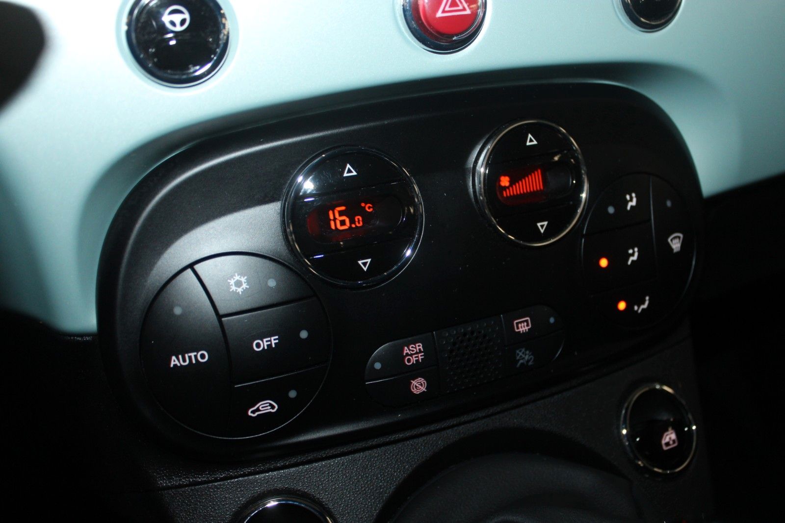 Fahrzeugabbildung Fiat 500C CABRIO Hybrid DOLCEVITA DAB PDC APP LINK