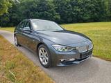 BMW 318d Modern Line*LEDER*NAVI*ScheckH*SHD*KurvenXe - BMW 318 aus 2013