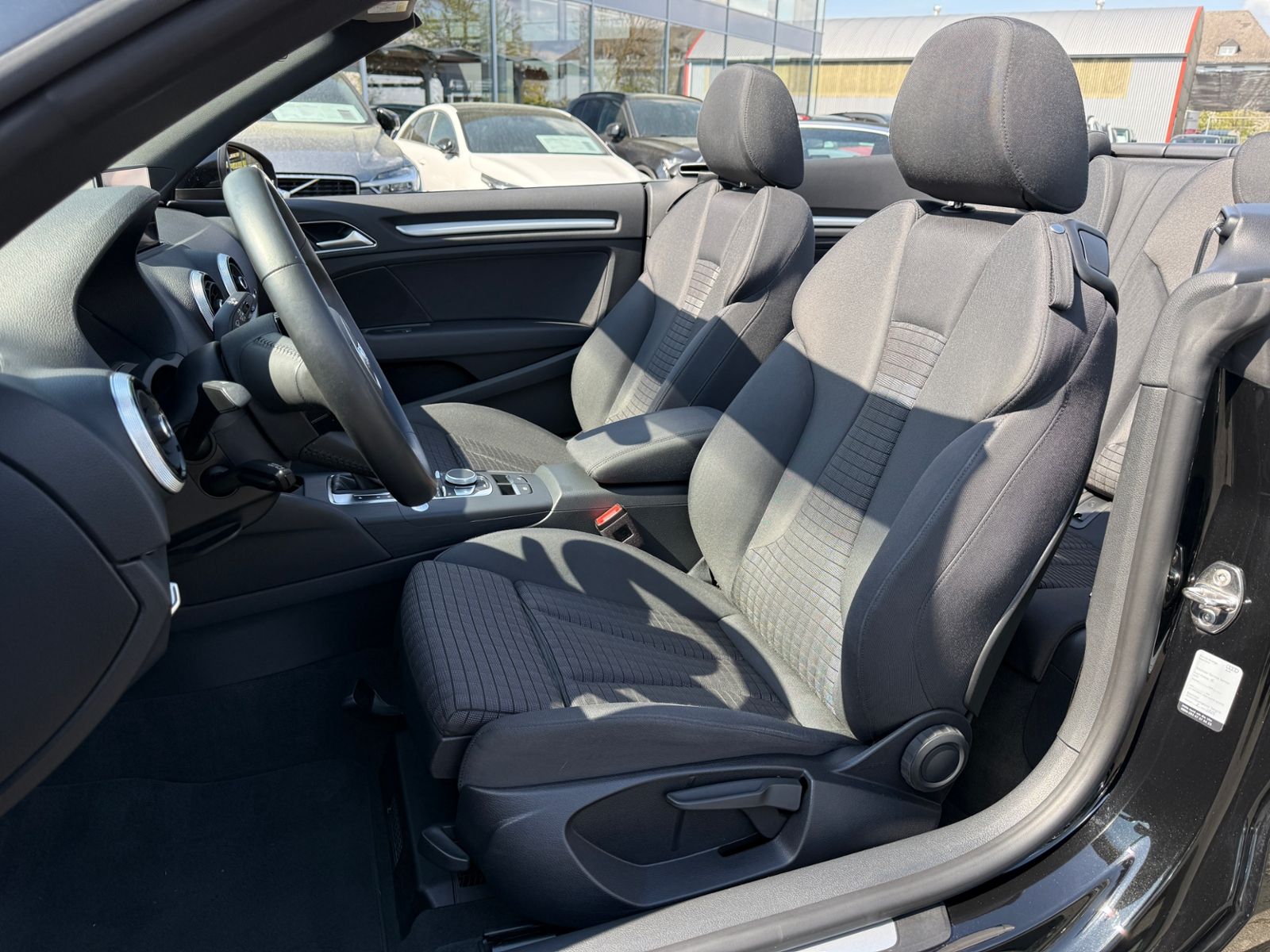 Fahrzeugabbildung Audi A3 Cabriolet 35 TFSI S line B&O ACC LED