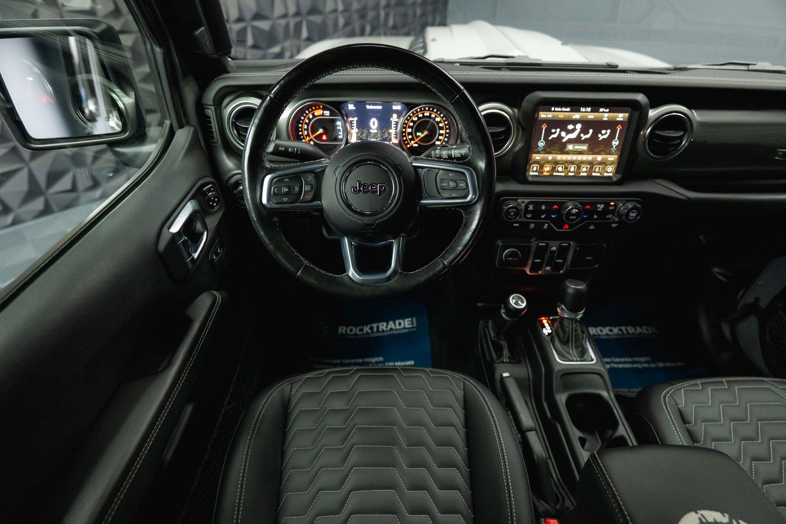 Fahrzeugabbildung Jeep Wrangler 2.0 T UNLIMITED SAHARA OFFROAD 4x4 LED