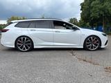 Opel Insignia 2.0 BiTurbo Diesel GSI Auto 4x4 ST GSI - Opel Insignia mit Diesel-Antrieb: Allradantrieb, Kombi, Automatik, 2.0