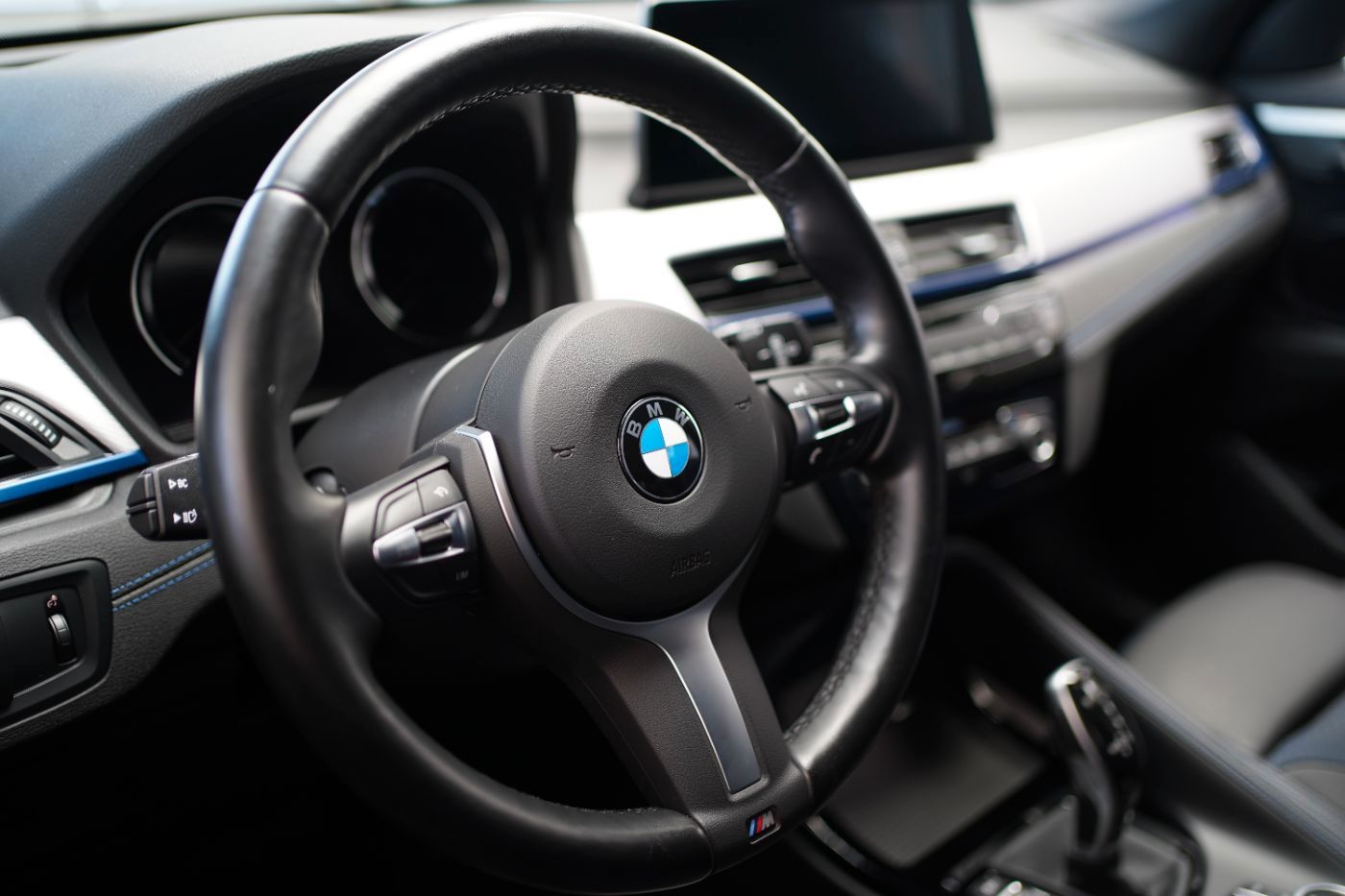 Fahrzeugabbildung BMW X1 xDrive20i M Sport Lenkradheiz+LED+AHK+Head Up