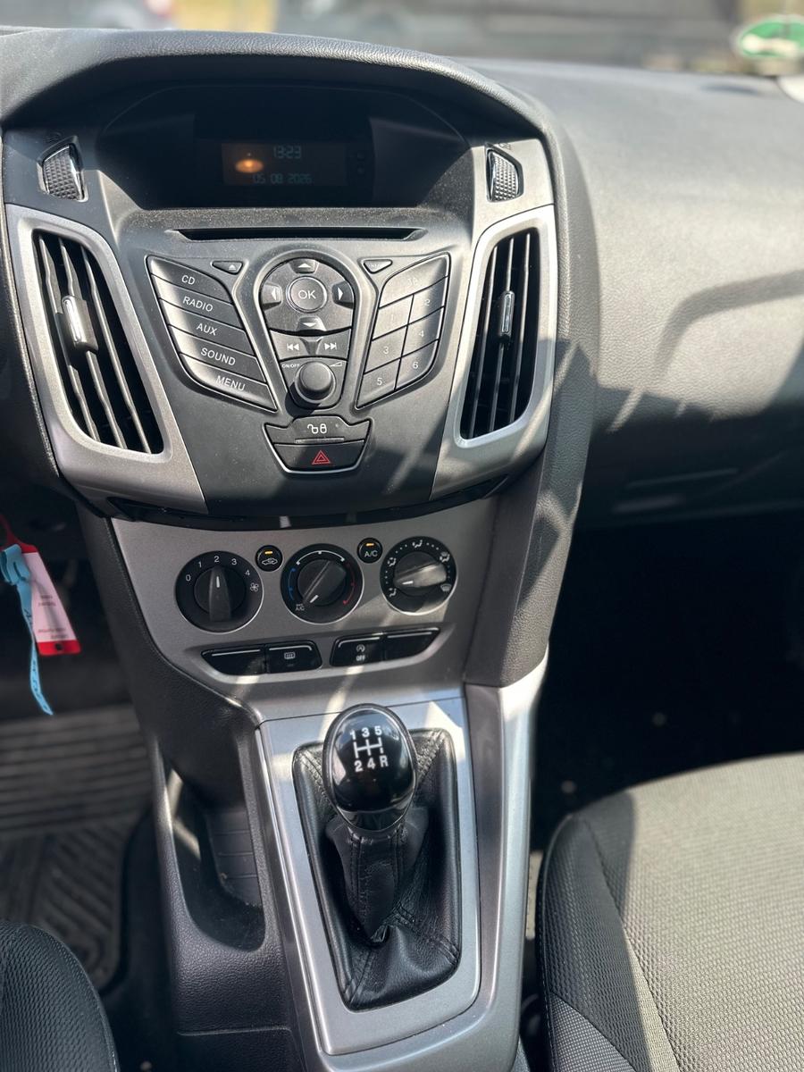 Ford Focus 2013 — photo 12