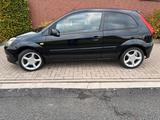 Ford Fiesta Black-Magic - Ford Fiesta: Black Magic