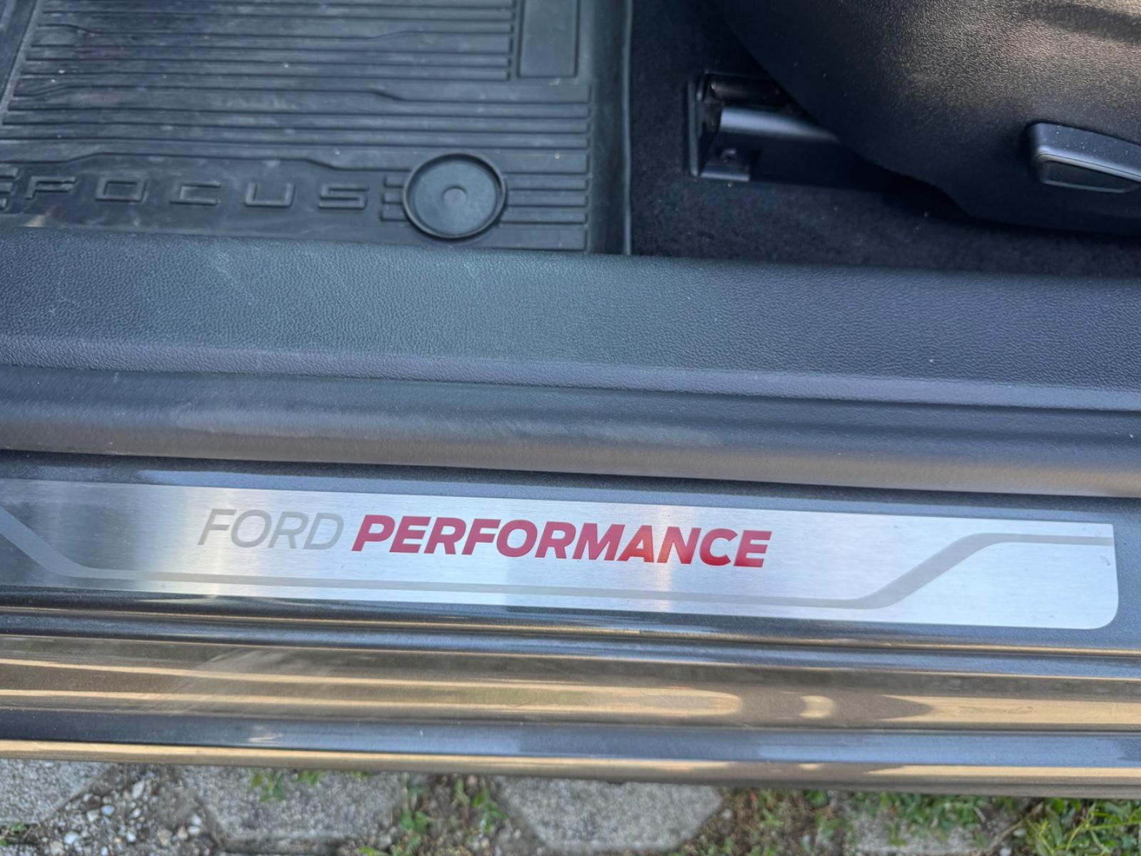 Ford Focus Limited ST 280ch - Recaro - 2ème main - B&O - Navi - Carplay