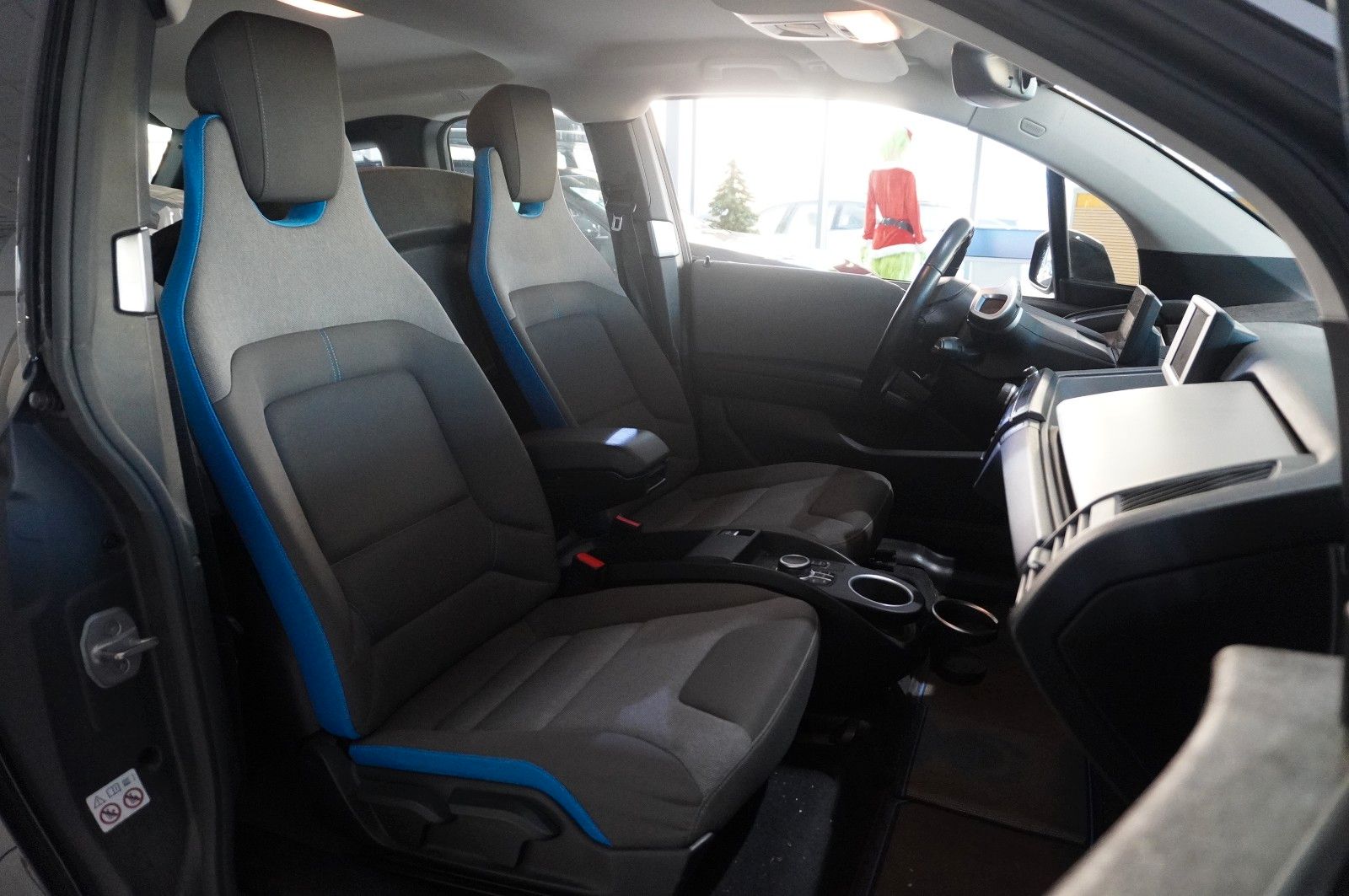 Fahrzeugabbildung BMW i3 120AH NAIVI/SPORT/WÄRMEP./LED/PDC/VIRT./SHZ