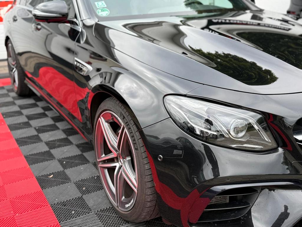 Mercedes-Benz E 63 AMG