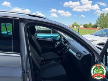 Volkswagen Tiguan - 12