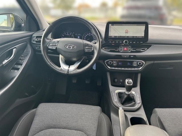 Fahrzeugabbildung Hyundai i30 Trend Mild-Hybrid 1.5 T-GDI EU6d Navi Apple