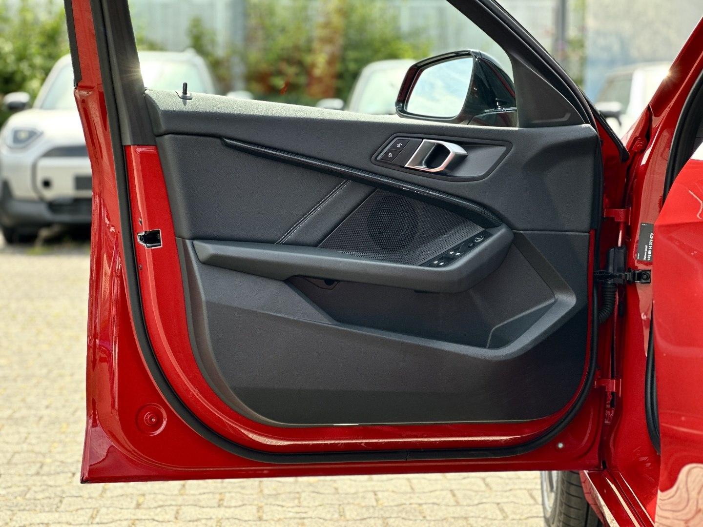 BMW 118 d Hatch Sport Line DAB LED WLAN RFK Tempomat, миниатюра 8