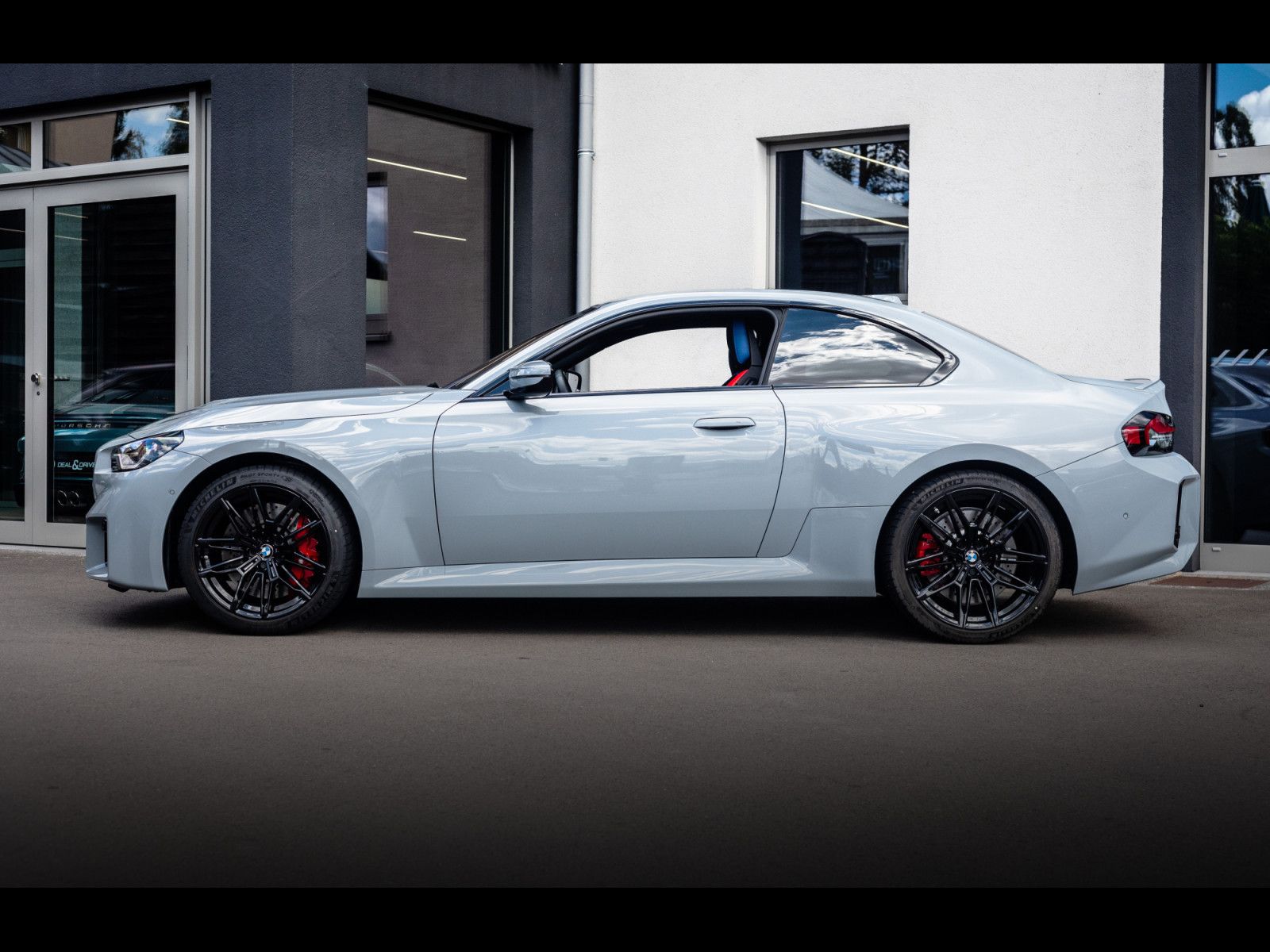 BMW M2 COUPE (G87)°BROOKLYN GRAU°CARBON°HUD°HK°KAM imagem 2