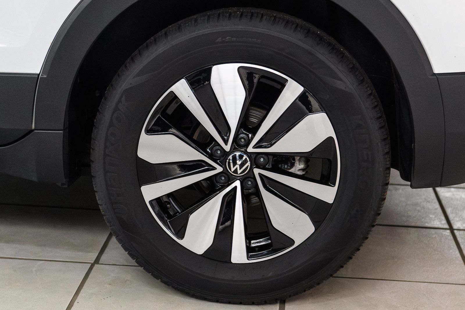 Fahrzeugabbildung Volkswagen T-Cross Goal 1.0 TSI DSG LED+AHK+KAMERA+KEYLESS