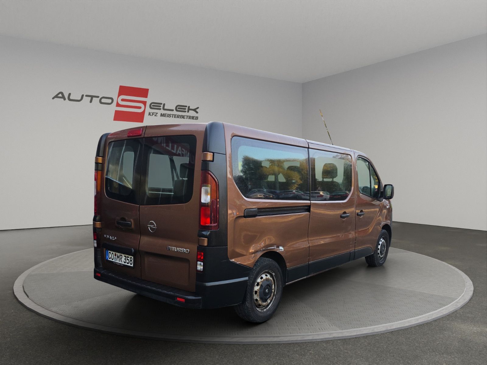 Fahrzeugabbildung Opel Vivaro B Kasten/Kombi Combi L1H1 2,7t 9-SITZER