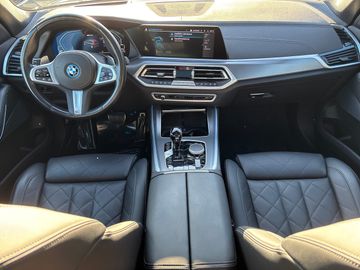 BMW X5 xDrive45e M Sportpaket Head-Up HiFi DAB WLAN